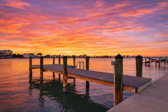 225 55TH AVENUE, St Pete Beach, FL 33706