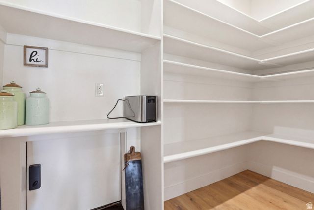 1229 W PEACOCK MIDGE DR, Bluffdale, UT 84065