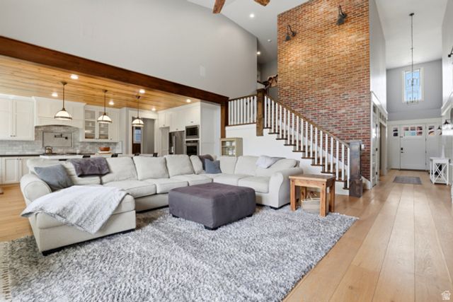 1229 W PEACOCK MIDGE DR, Bluffdale, UT 84065