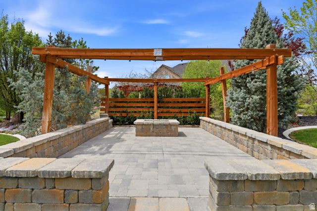 1229 W PEACOCK MIDGE DR, Bluffdale, UT 84065