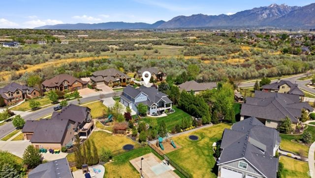 1229 W PEACOCK MIDGE DR, Bluffdale, UT 84065