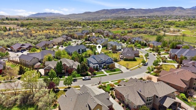 1229 W PEACOCK MIDGE DR, Bluffdale, UT 84065