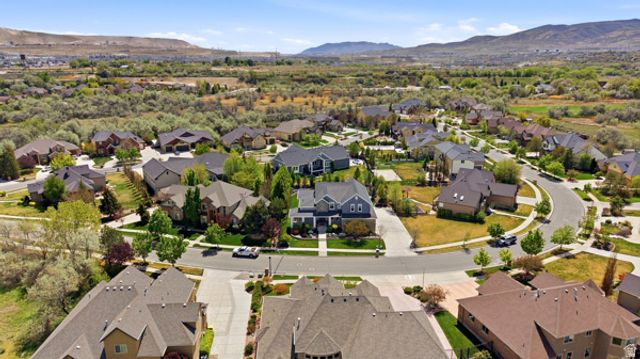 1229 W PEACOCK MIDGE DR, Bluffdale, UT 84065