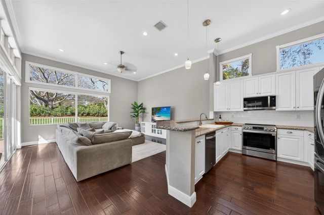 6897 NW 107th Terrace, Parkland, FL 33076