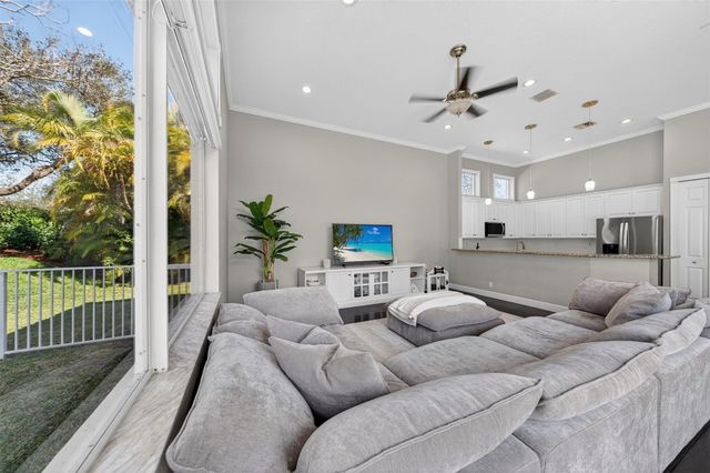 6897 NW 107th Terrace, Parkland, FL 33076