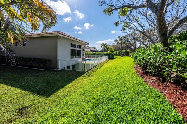 6897 NW 107th Terrace, Parkland, FL 33076