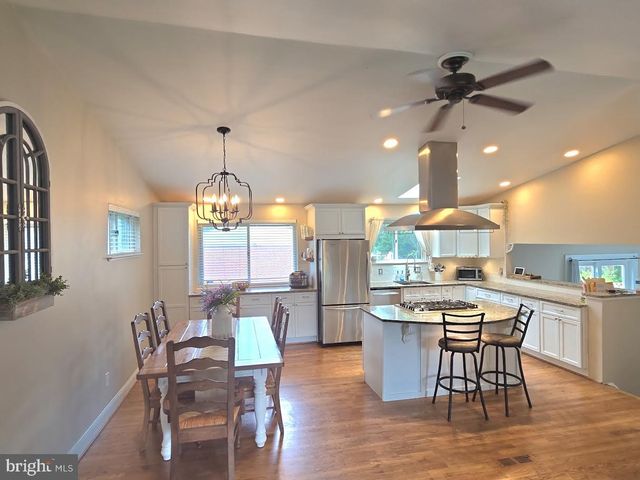 919 PLAYFORD LN, Silver Spring, MD 20901
