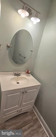 919 PLAYFORD LN, Silver Spring, MD 20901