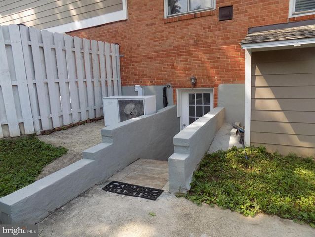 919 PLAYFORD LN, Silver Spring, MD 20901