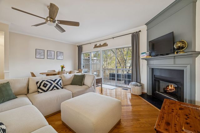 7252 Highway 70 S Apt 706, Nashville, TN 37221