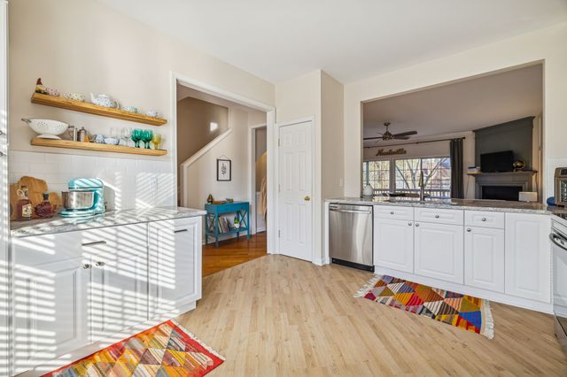 7252 Highway 70 S Apt 706, Nashville, TN 37221