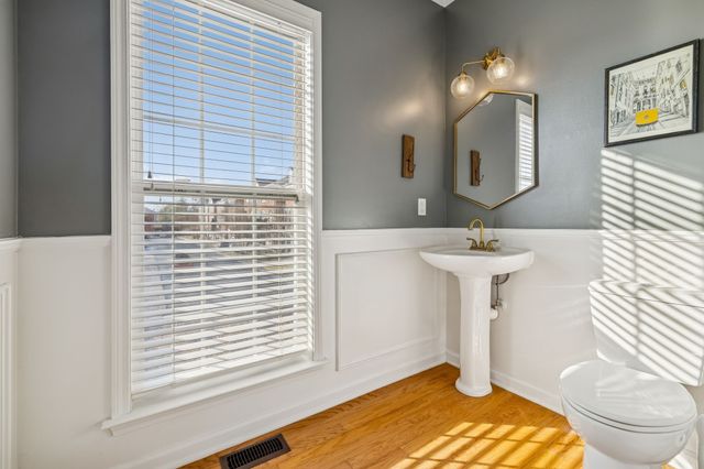 7252 Highway 70 S Apt 706, Nashville, TN 37221