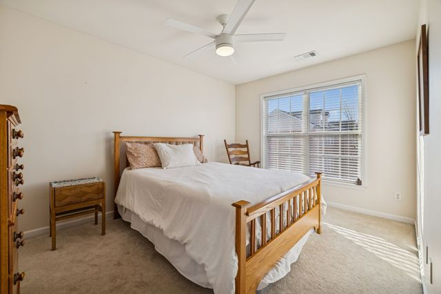 7252 Highway 70 S Apt 706, Nashville, TN 37221