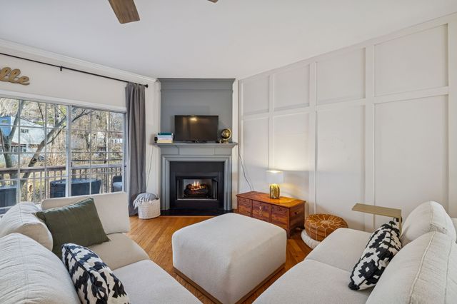 7252 Highway 70 S Apt 706, Nashville, TN 37221