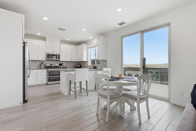 3871 Ivan Way, Rancho Cordova, CA 95742