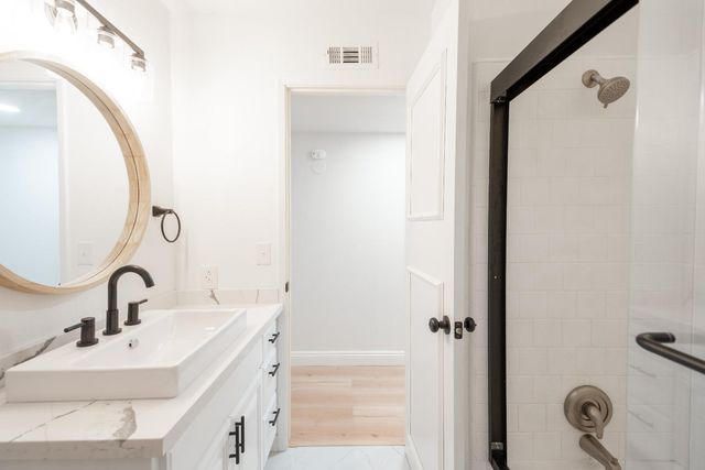 2612 Renn Avenue, Clovis, CA 93611