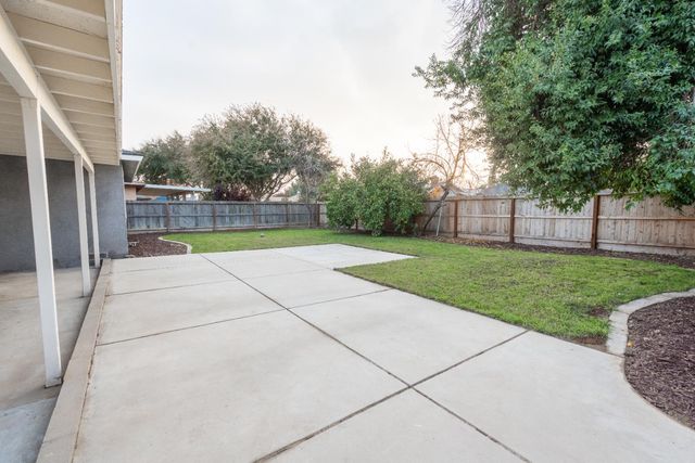 2612 Renn Avenue, Clovis, CA 93611