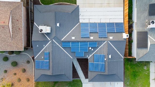 2612 Renn Avenue, Clovis, CA 93611