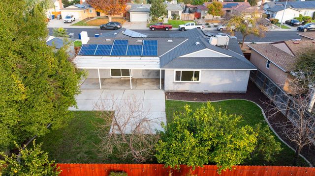 2612 Renn Avenue, Clovis, CA 93611