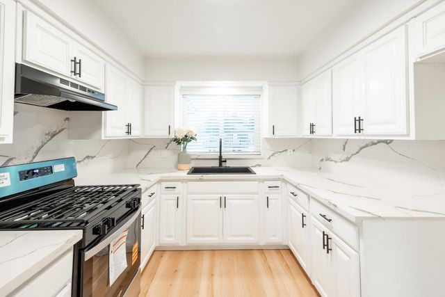 2612 Renn Avenue, Clovis, CA 93611