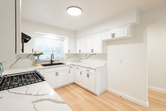 2612 Renn Avenue, Clovis, CA 93611