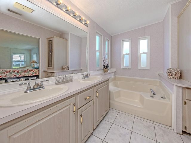 513 LANDSEDGE DRIVE, North Port, FL 34287