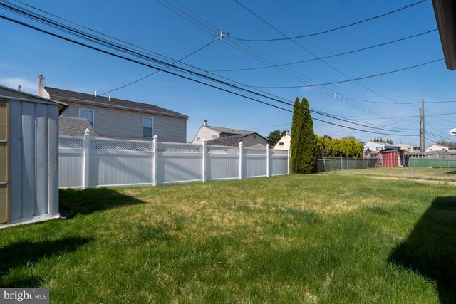 2824 NATURE RD, Philadelphia, PA 19154