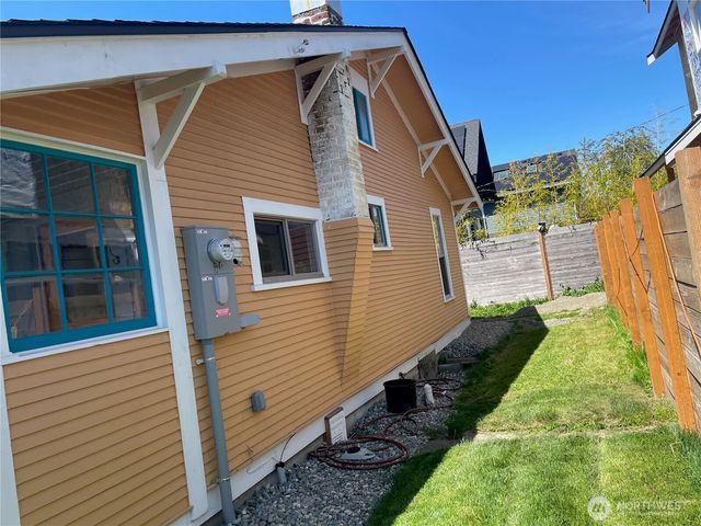 2726 Humboldt Street, Bellingham, WA 98225