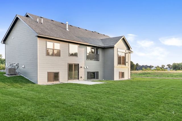 883 174th Avenue NE, Ham Lake, MN 55304