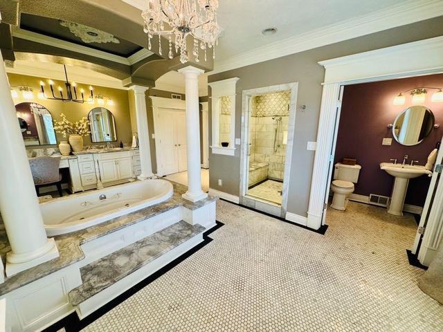 W5548 Sunset Hills Lane, Monroe, WI 53566