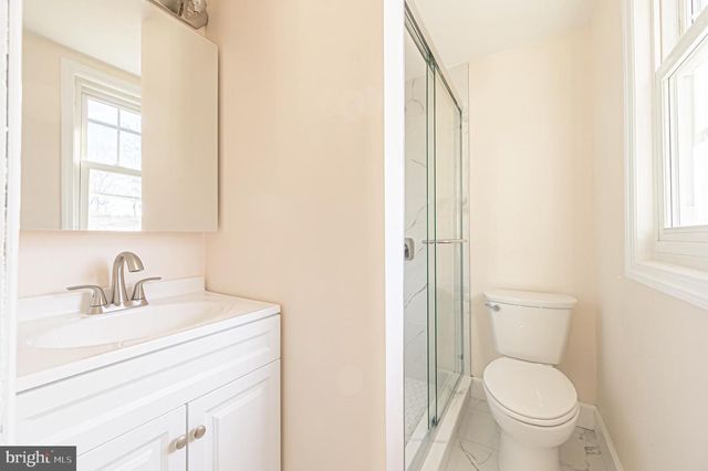 1429 W OAK RD, Vineland, NJ 08360