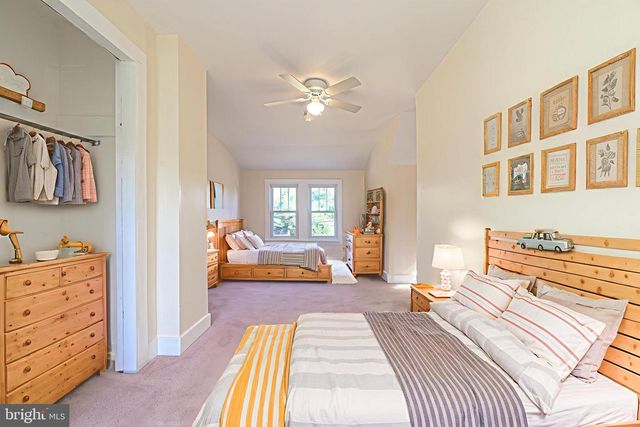 1429 W OAK RD, Vineland, NJ 08360