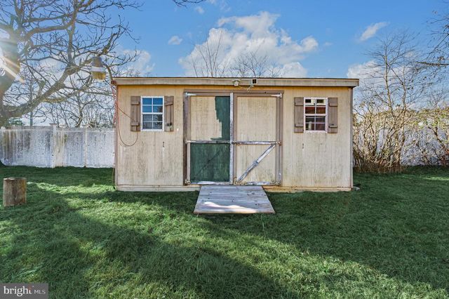 1429 W OAK RD, Vineland, NJ 08360