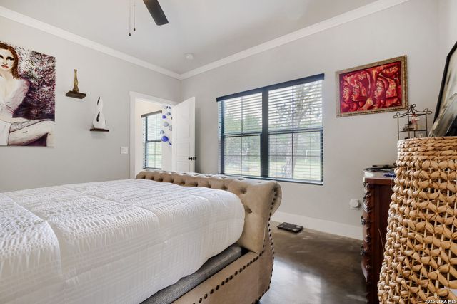 3484 Lakeview Dr, Canyon Lake, TX 78133