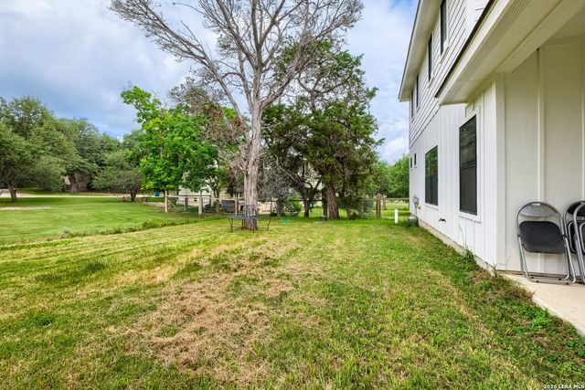 3484 Lakeview Dr, Canyon Lake, TX 78133