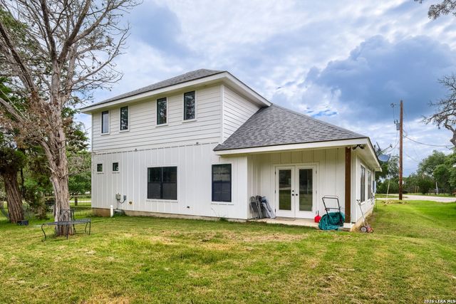3484 Lakeview Dr, Canyon Lake, TX 78133