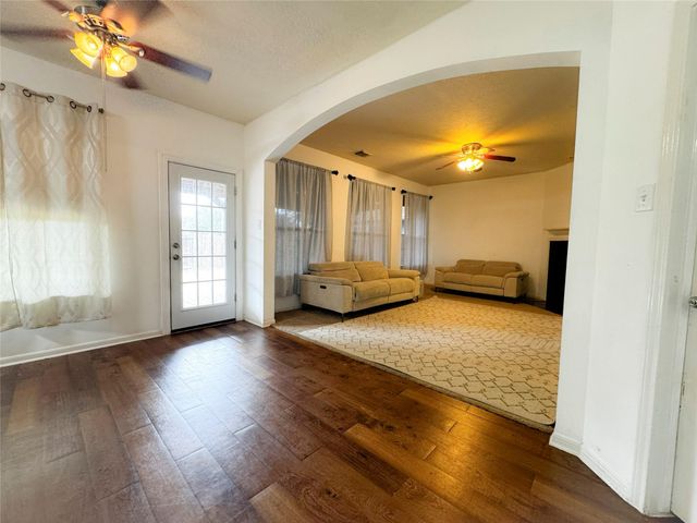 3706 Elmwood Dale Drive, Fresno, TX 77545