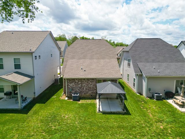 217 Emmett Dr, White House, TN 37188