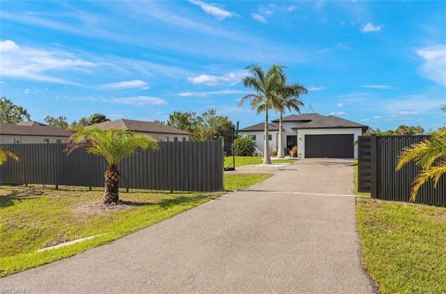 2552 70th AVE NE, Naples, FL 34120