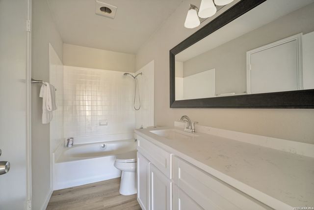 10211 CANTON FLD, San Antonio, TX 78245
