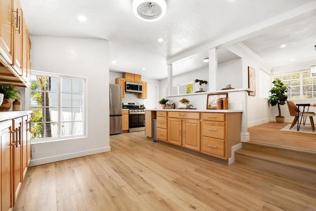 2143 Tierra Verde Road, Vista, CA 92084