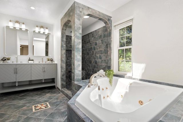 2143 Tierra Verde Road, Vista, CA 92084