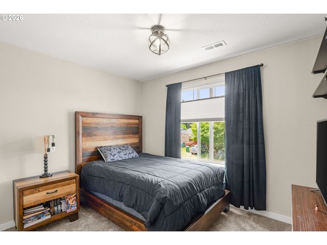 604 S COLUMBIA St, Newberg, OR 97132