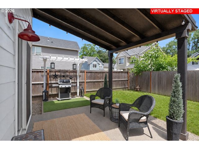 604 S COLUMBIA St, Newberg, OR 97132