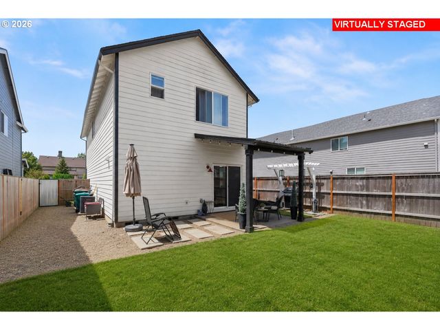 604 S COLUMBIA St, Newberg, OR 97132
