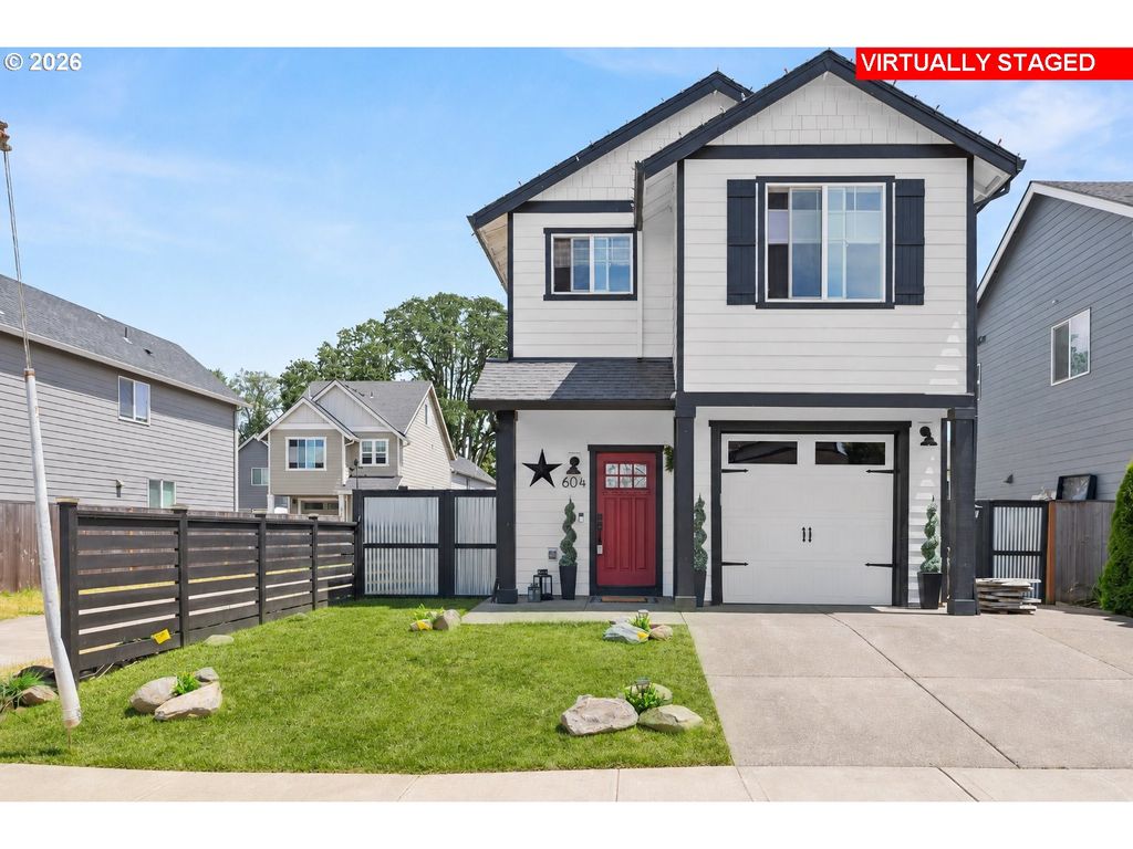 604 S COLUMBIA St, Newberg, OR 97132