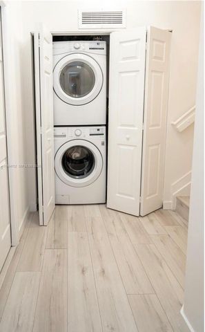 8760 NW 97th Ave 203, Doral, FL 33178