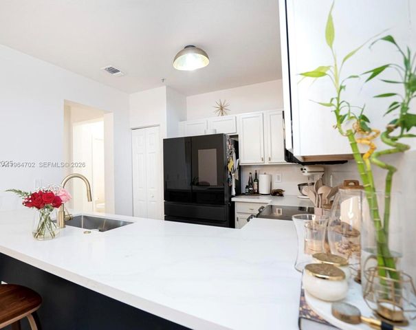 8760 NW 97th Ave 203, Doral, FL 33178