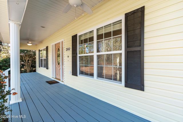 244 Berryknoll Drive NW, Calabash, NC 28467