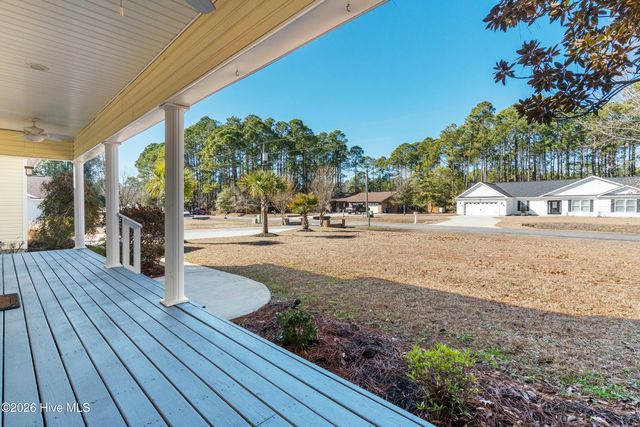 244 Berryknoll Drive NW, Calabash, NC 28467
